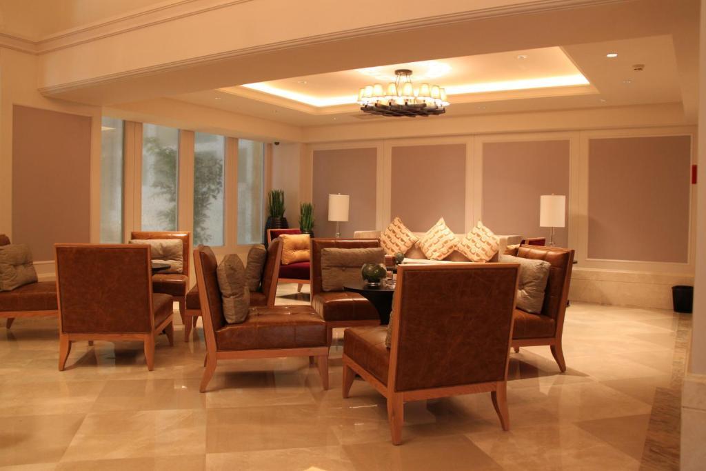 Landison Green Town Hotel Xinchang Екстериор снимка